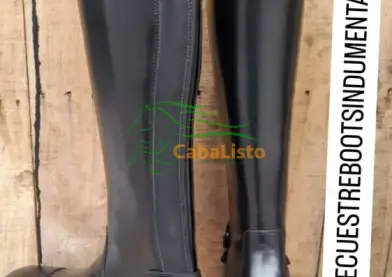 Consigue el ajuste ideal para tus pies con nuestras botas de montar personalizadas.